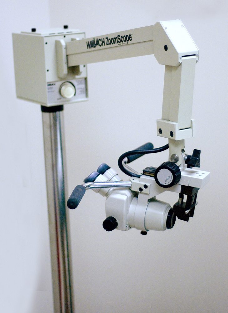 Stand-Mounted Binocular Colposcope