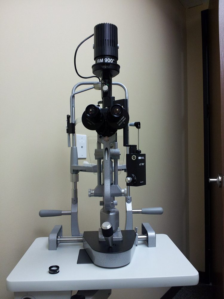 Slit Lamp Biomicroscope (Haag-Streit Type)